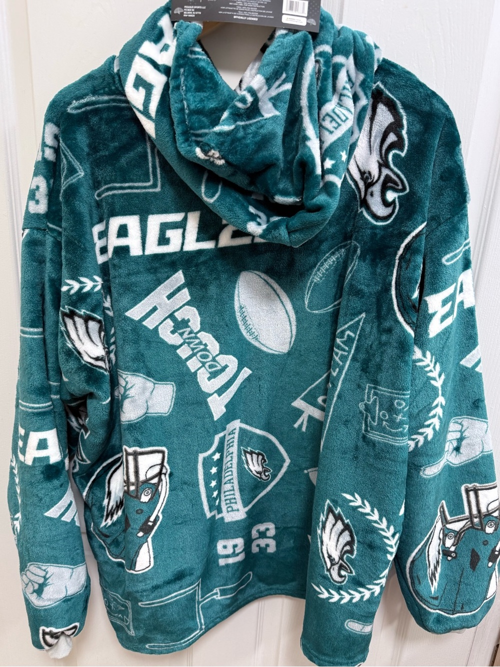 NWT NFL Philadelphia Eagles Youth Hooded Wearable Throw
